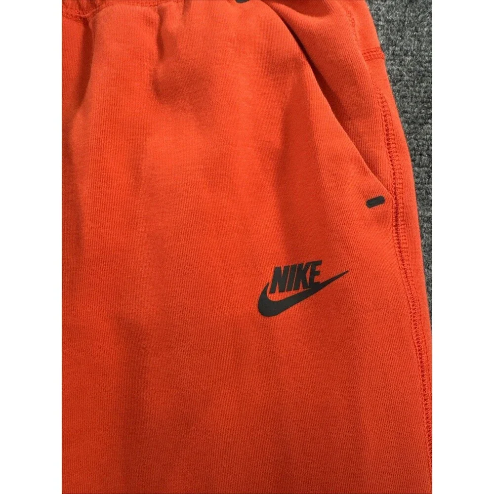 Nike Tech Fleece Joggers Women’s L Chile Red Black CW4293-673 Zip Pocket
